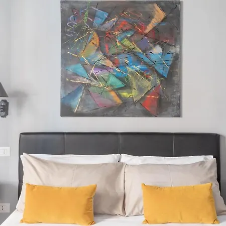 Plum Guide - Twig Apartment Rome